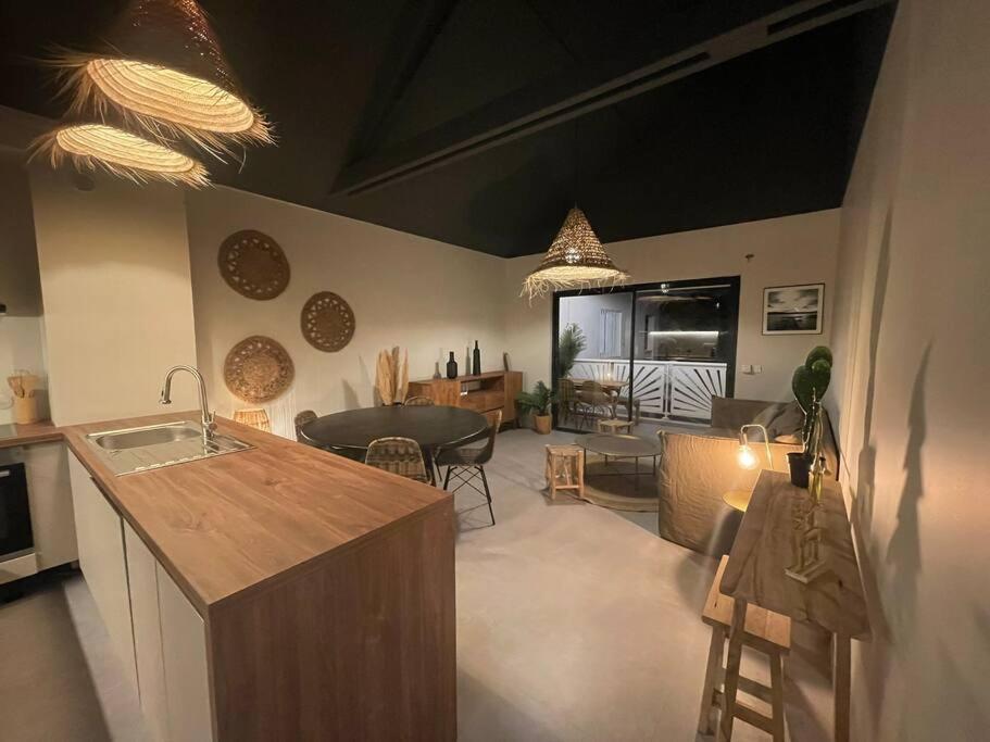 Oligaia Orient Bay Apartment Quarter of Orleans Ngoại thất bức ảnh